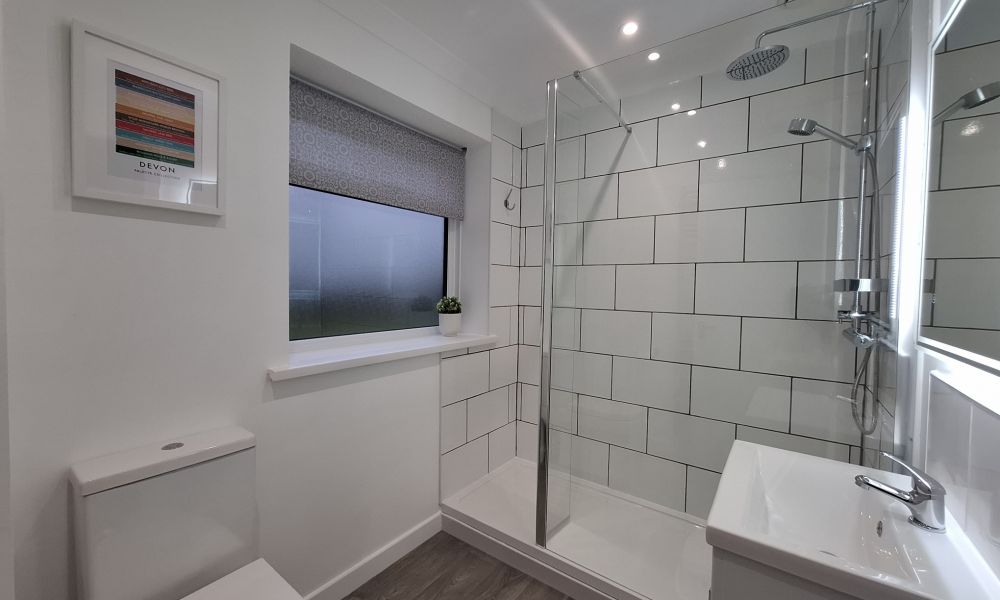 New Shower Room  Premier | 6 person