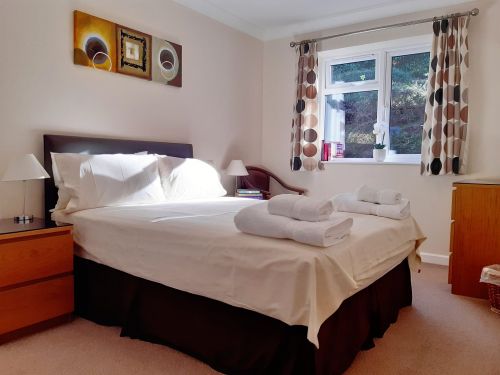 Double Bedroom  Premier | 4 person Cottages